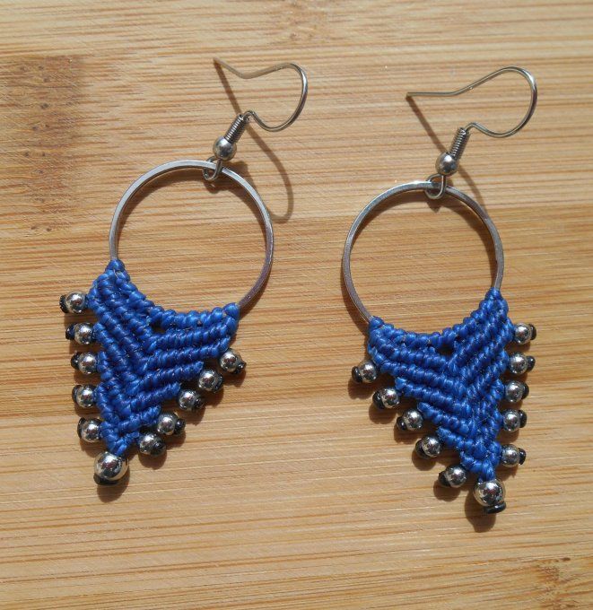 boucle_oreille_macrame_bleu_electrique_2