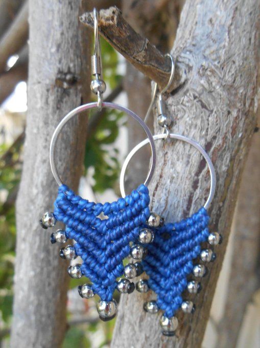 Boucles d’oreilles macramé bleu électrique avec acier inoxydable (Réf. BO 2226027)