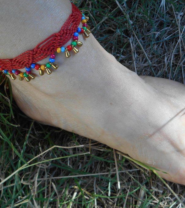 chevillere_rouge_multicolore_dore_2