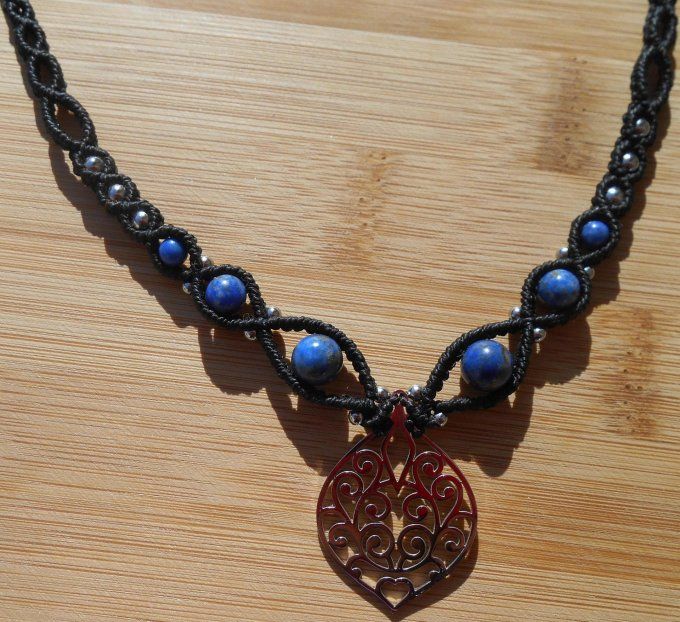 collier_macrame_noir_lapis_lazuli_1