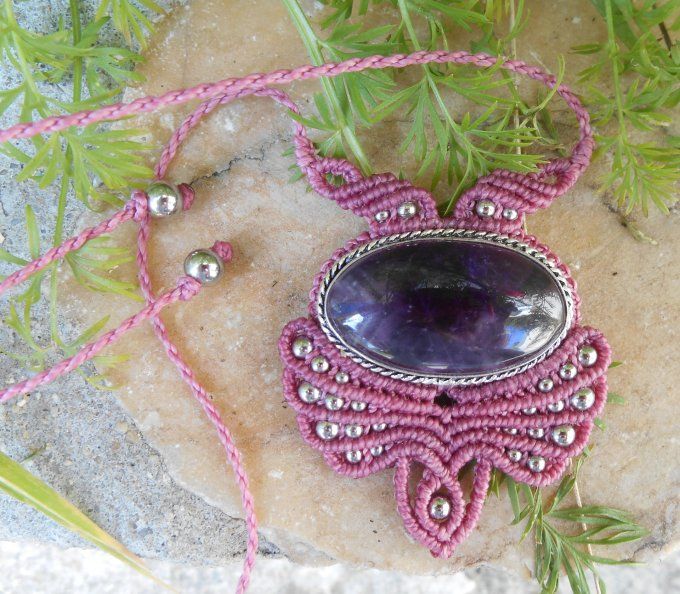 collier-medaillon-macrame-rose-amethyste-2