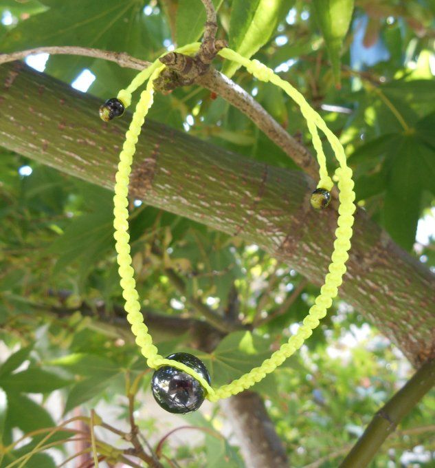 Bracelet jaune fluo avec hématite et acier inoxydable noir (Réf. BR 1424035)