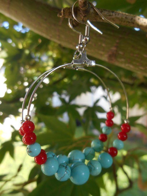 Créoles en acier inoxydable avec corail rouge et turquoise (Réf. BO 2924167)