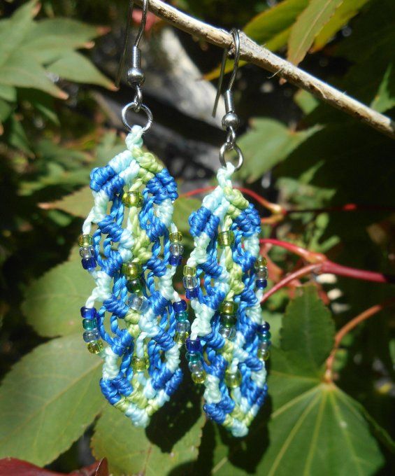 Boucles d’oreilles bleu vert avec perles de verre et attaches en acier inoxydable (réf. BO 0924104)