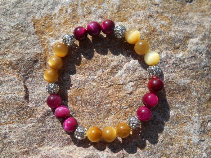 Bracelet avec œil de tigre doré et œil de tigre fushia avec perles de cuivre (réf. BR 0524095)