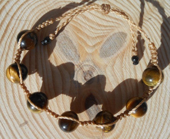 Bracelet shamballa beige avec œil de tigre et acier inoxydable noir (Réf. BR 1624127)