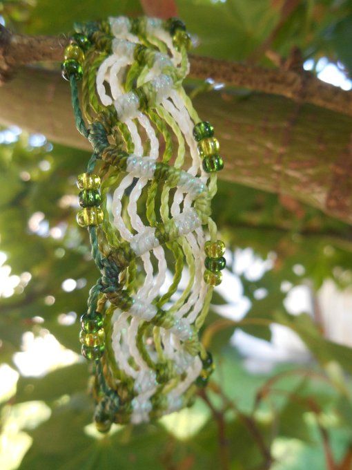 Bracelet tissage vert avec perles de verre et acier inoxydable (réf. BR 2024143)