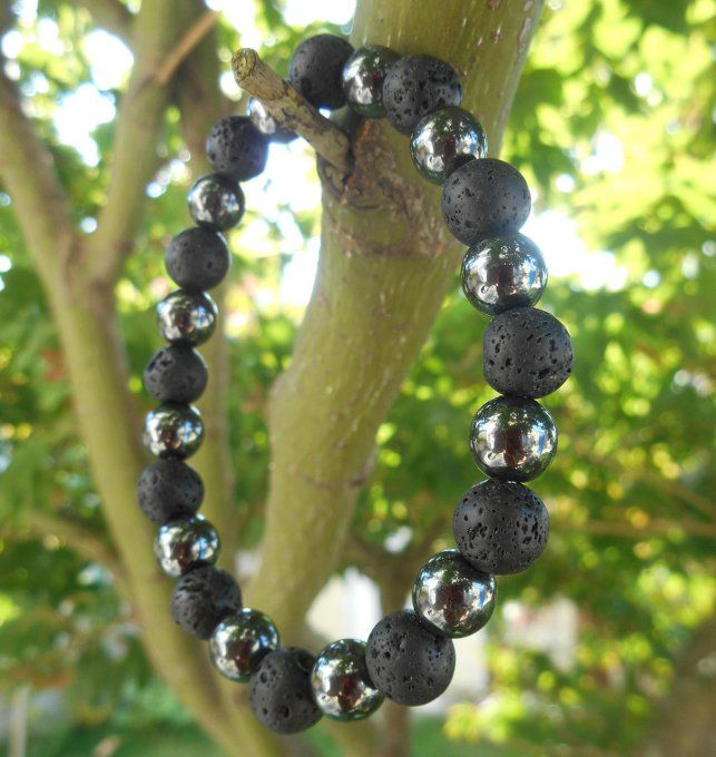 Bracelet élastiqué avec hématite et pierre de lave (Réf. BR 3524179)