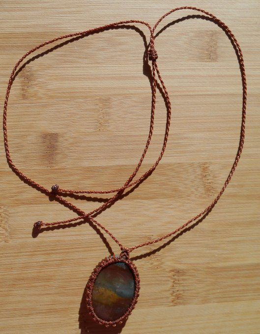 medaillon_macrame_marron_agate_indienne_2