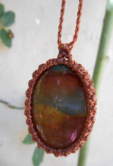 medaillon_macrame_marron_agate_indienne_3