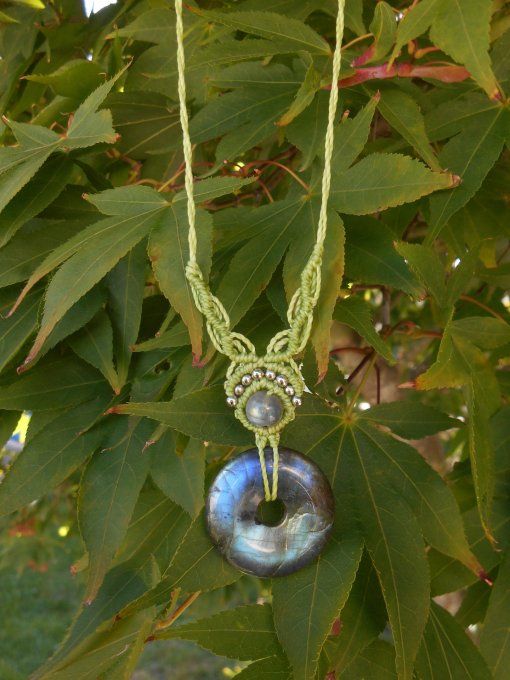 Collier vert clair avec labradorite et acier inoxydable (Réf. CO 4024194)
