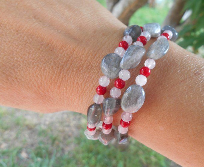 Bracelet avec labradorite, quartz rose, corail rouge et pampilles en acier inox. (Réf. BR ANJ25014)