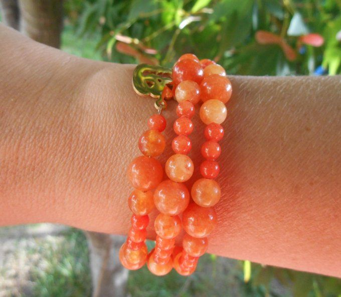 Bracelet jade orange, pampilles en acier inoxydable doré (Réf. BR ANJ25025)