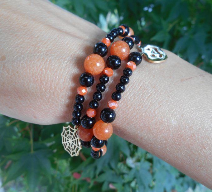 Bracelet agate noire, jade orange, perles de verre, pampilles en acier inox.doré (Réf. BR ANJ25026)