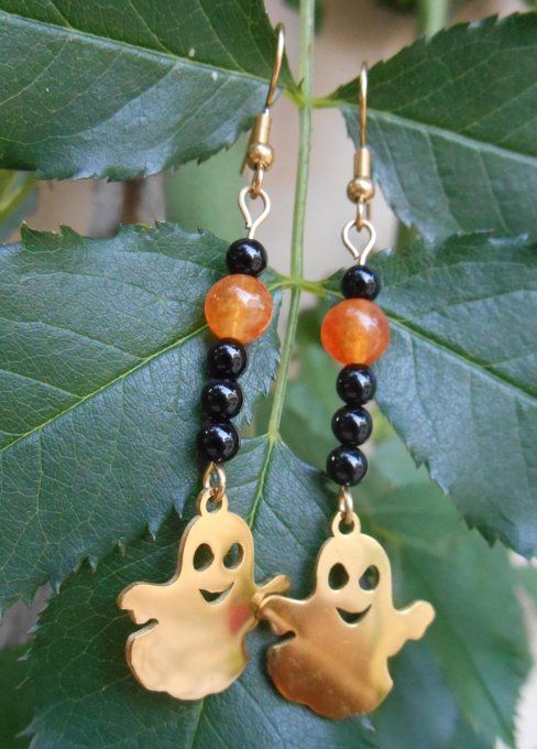 Boucles d’oreilles en acier inox. doré avec agate noire, jade orange et fantôme (Réf. BO 4125030)