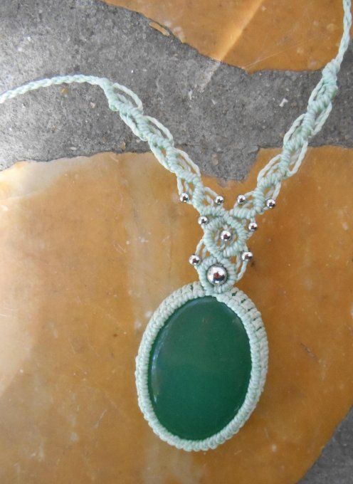 Collier vert clair avec aventurine verte et acier inoxydable (réf. CO ANJ24146)
