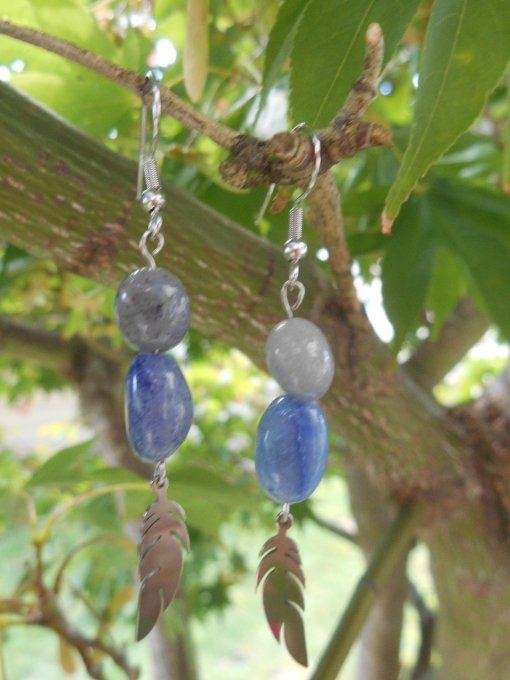Boucles d’oreilles en acier inoxydable avec aventurine bleue et feuille (réf. BO 3224064)
