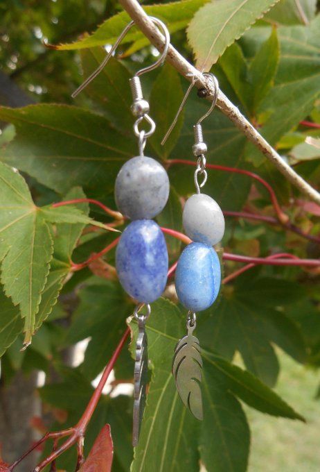 Boucles d’oreilles en acier inoxydable avec aventurine bleue et feuille (réf. BO 3224064)