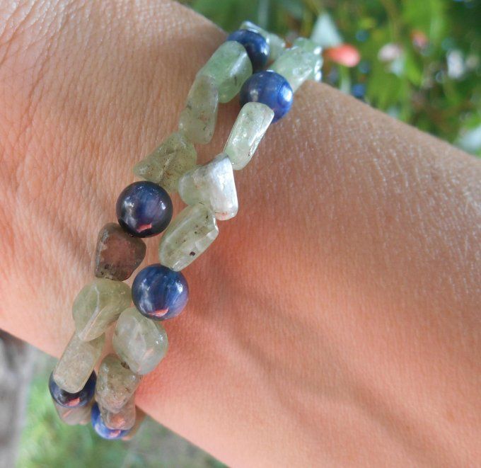 Bracelet avec disthène vert, disthène bleu et pampilles en acier inoxydable (Réf. BR ANJ25008)