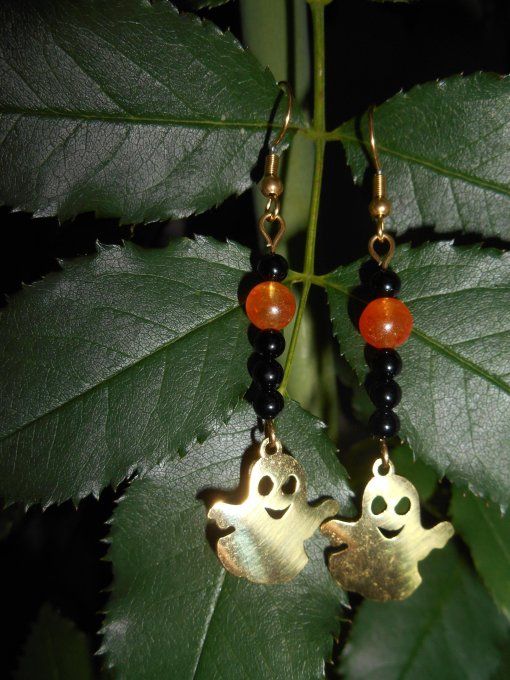 Boucles d’oreilles en acier inox. doré avec agate noire, jade orange et fantôme (Réf. BO 4125030)