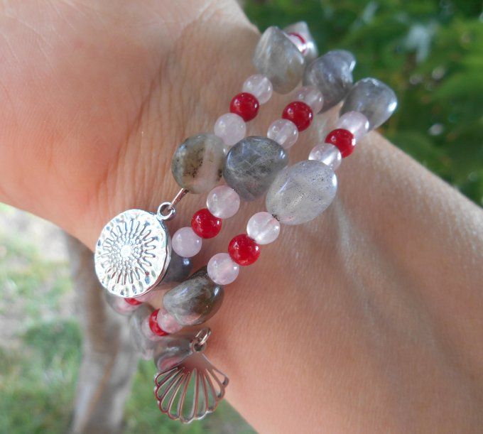 Bracelet avec labradorite, quartz rose, corail rouge et pampilles en acier inox. (Réf. BR ANJ25014)