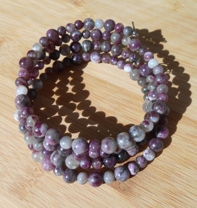Bracelet avec tourmaline fleurs de prunier et pampilles en acier inoxydable (Réf. ANJ25005)