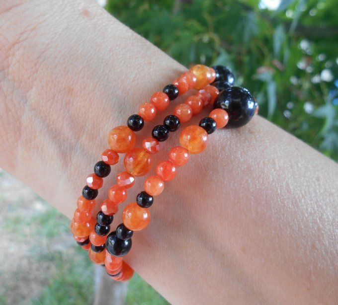 Bracelet agate noire, jade orange, perles de verre, pampilles en acier inox. (Réf. BR ANJ25022)