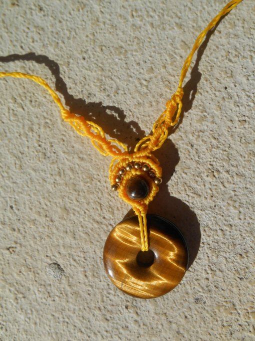 Collier jaune avec œil de tigre et acier inoxydable doré (réf. CO 3924191)