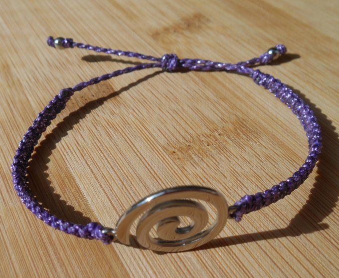 Bracelet en macramé violet métallisé avec une spirale en acier inoxydable (Réf. BR 4725057)