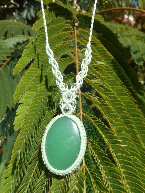 Collier vert clair avec aventurine verte et acier inoxydable (réf. CO ANJ24146)
