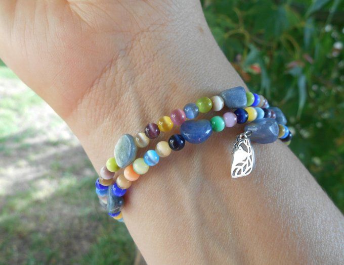 Bracelet avec disthène, perles de verre et pampilles en acier inoxydable (Réf. BR ANJ25001)