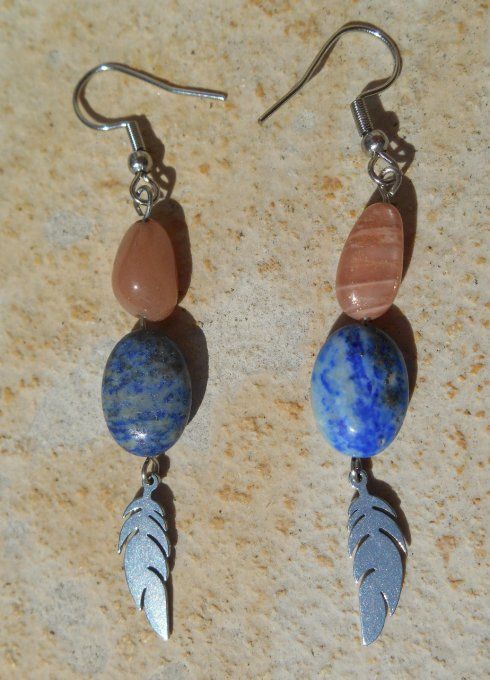 Boucles d’oreilles en acier avec lapis-lazuli, pierre de soleil et feuille (Réf.BO 3224060)