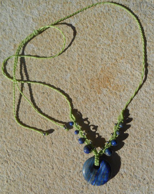 Collier avec tissage vert clair, lapis-lazuli et acier inoxydable (Réf. CO 3924192) 