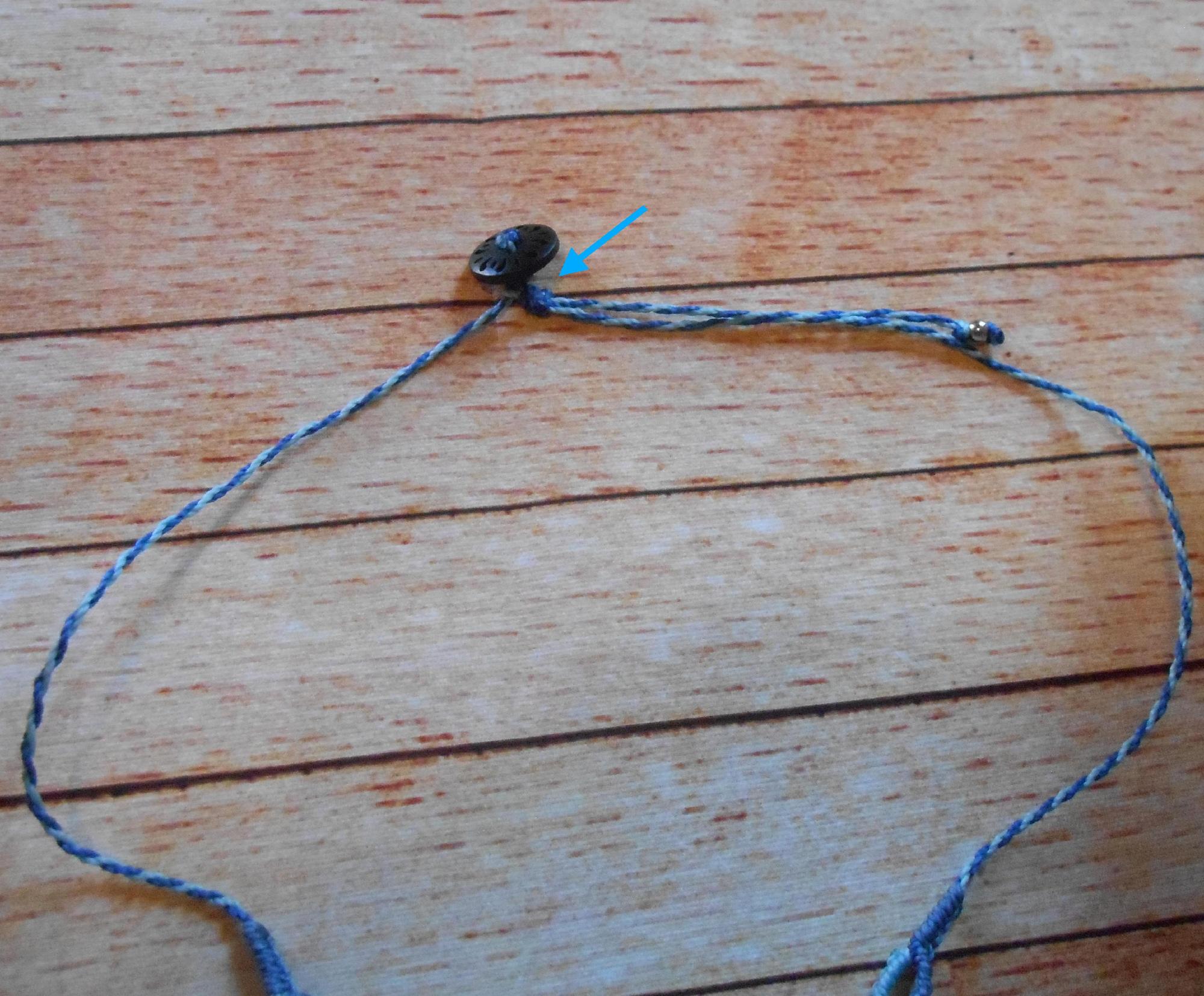 ↑ fermeture du collier, étape 4 ↑ fermeture du collier, étape 4